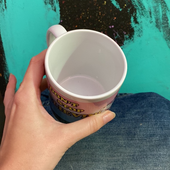 Dead Pool riding a Unicorn « Don’t stop believin’ » mug - Picture 3 of 4